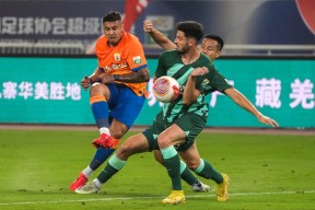 英雄联盟-关于加时末段突围战来临，山东泰山围绕欧超杯防线松动，压力陡增，临场指挥获称赞的信息